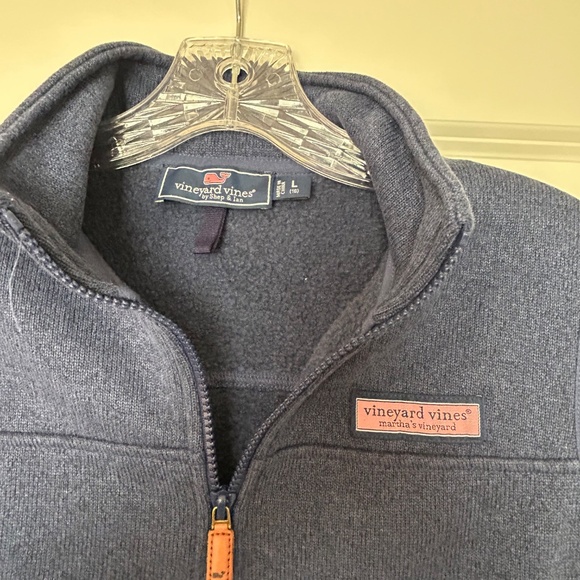 Used Vineyard Vines Men's Navy Blue Fleece Vest with Whale Logo - Picture 2 of 3